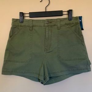 Hollister High Rise olive green shorts - Size medium